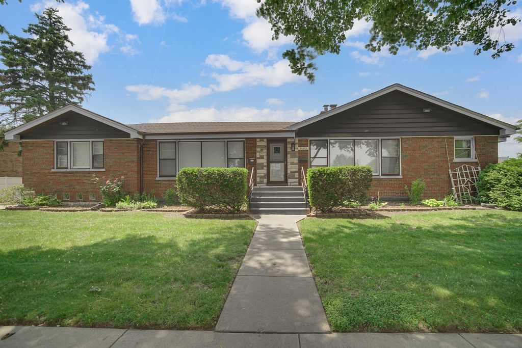 9600 Kilpatrick Avenue South, Oak Lawn, IL 60453