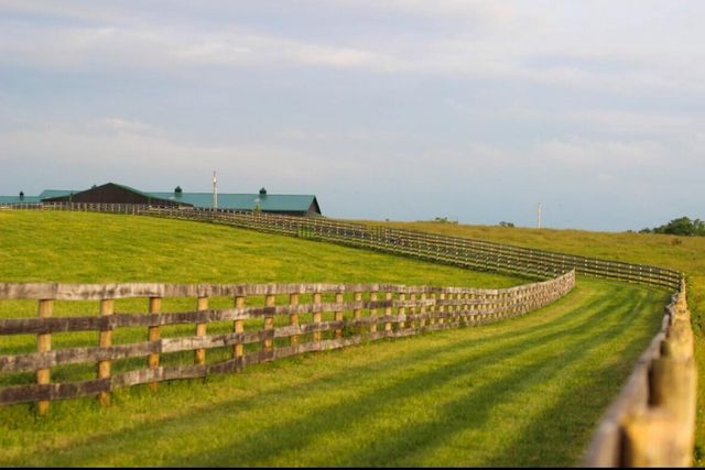 2900 Winchester Road, Paris, KY 40361