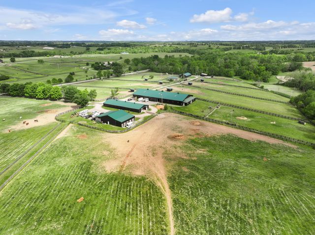 2900 Winchester Road, Paris, KY 40361