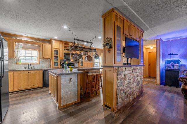 2900 Winchester Road, Paris, KY 40361