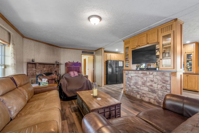 2900 Winchester Road, Paris, KY 40361