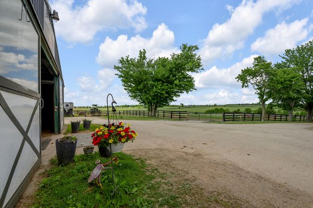 2900 Winchester Road, Paris, KY 40361