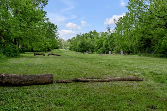 2900 Winchester Road, Paris, KY 40361