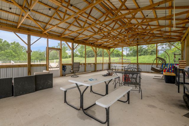 2900 Winchester Road, Paris, KY 40361