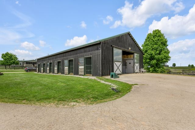 2900 Winchester Road, Paris, KY 40361