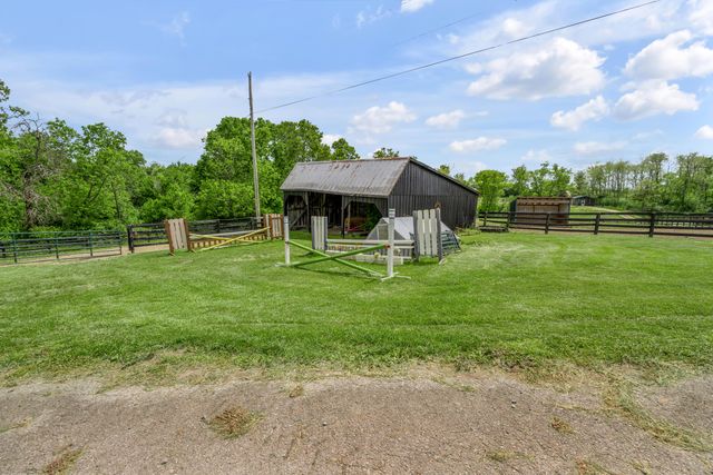 2900 Winchester Road, Paris, KY 40361