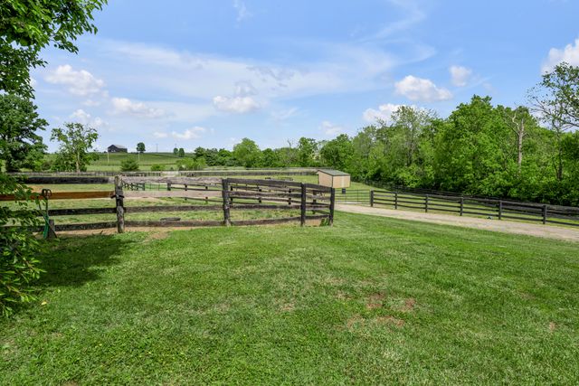 2900 Winchester Road, Paris, KY 40361