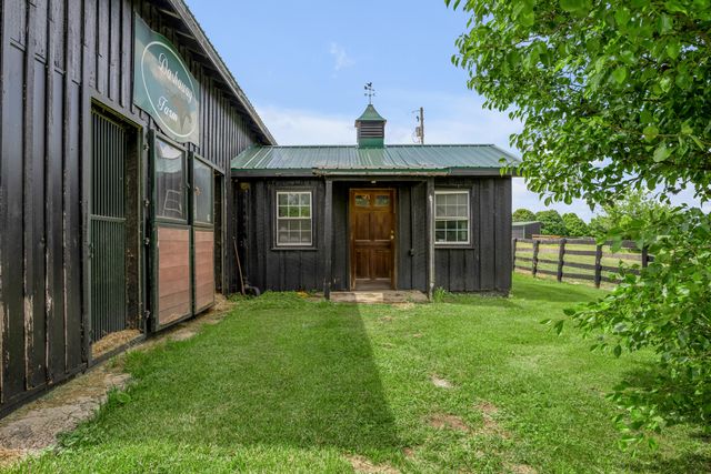 2900 Winchester Road, Paris, KY 40361