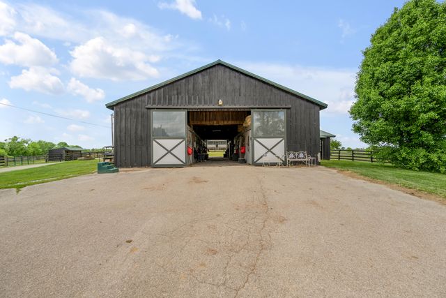 2900 Winchester Road, Paris, KY 40361