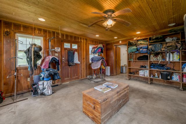2900 Winchester Road, Paris, KY 40361