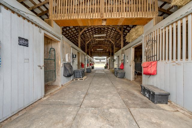 2900 Winchester Road, Paris, KY 40361