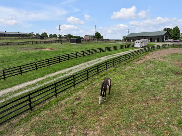 2900 Winchester Road, Paris, KY 40361