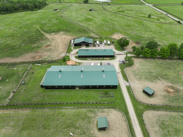 2900 Winchester Road, Paris, KY 40361