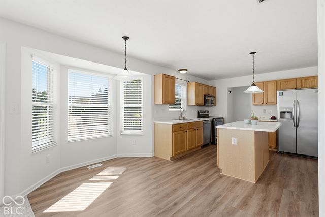 8567 Knoll Crossing, Fishers, IN 46038