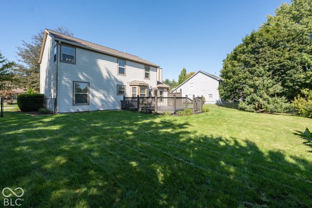 8567 Knoll Crossing, Fishers, IN 46038