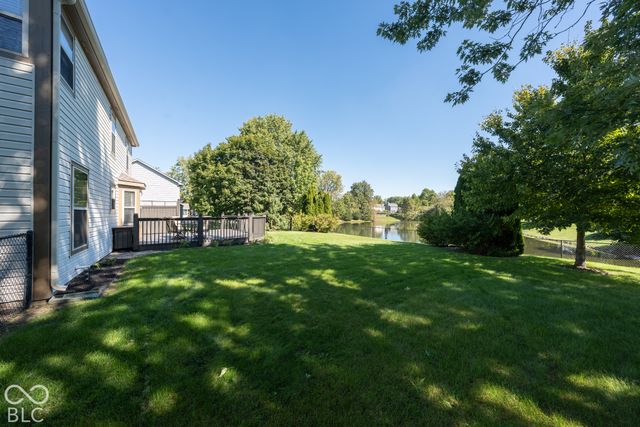 8567 Knoll Crossing, Fishers, IN 46038