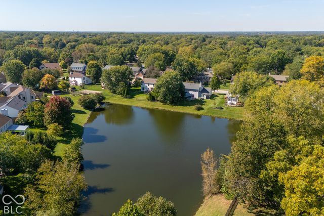 8567 Knoll Crossing, Fishers, IN 46038