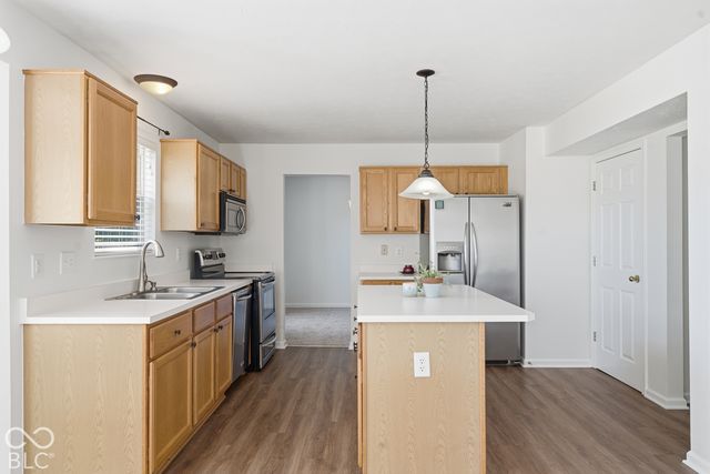 8567 Knoll Crossing, Fishers, IN 46038