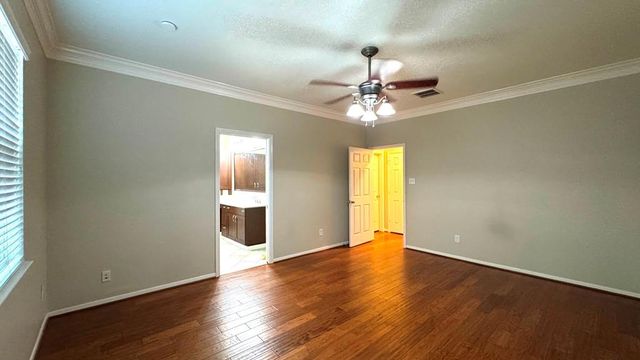 8923 Willow Wind Lane, Houston, TX 77083