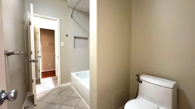8923 Willow Wind Lane, Houston, TX 77083