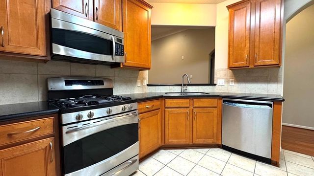 8923 Willow Wind Lane, Houston, TX 77083