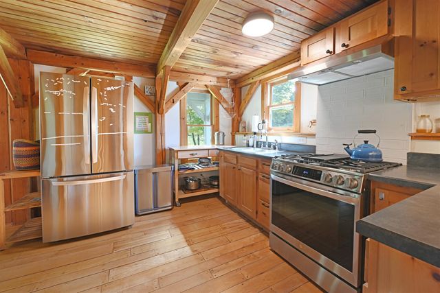 420 Steendom Lane, Lyndon, VT 05852