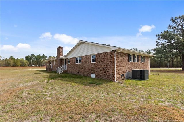 2890 Fulford Mcmillian Road, Raeford, NC 28376