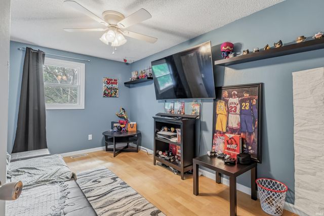9919 E Limberlost Trail, Fort Wayne, IN 46825
