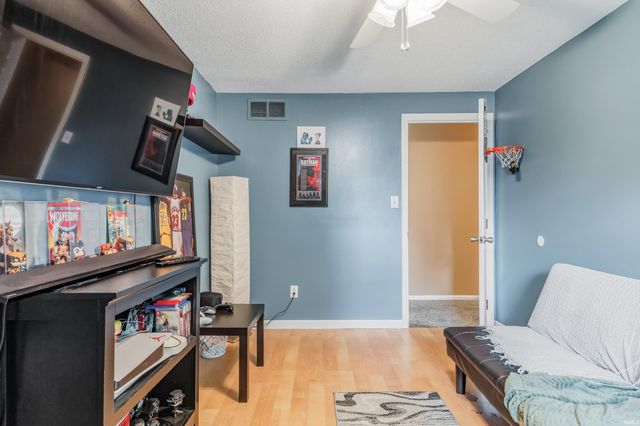9919 E Limberlost Trail, Fort Wayne, IN 46825