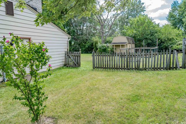 9919 E Limberlost Trail, Fort Wayne, IN 46825