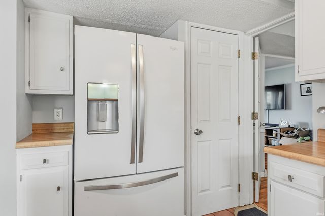 9919 E Limberlost Trail, Fort Wayne, IN 46825
