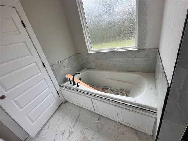 20 Leawood Lane, Bella Vista, AR 72715