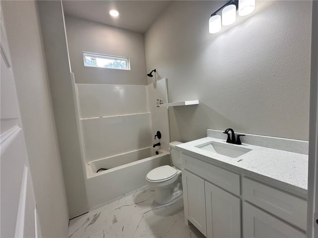 20 Leawood Lane, Bella Vista, AR 72715