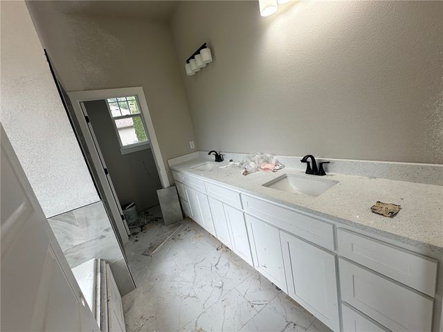 20 Leawood Lane, Bella Vista, AR 72715