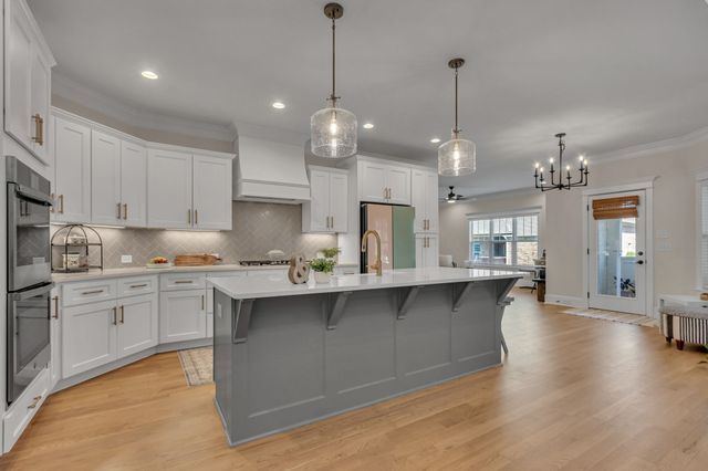 8009 Brightwater Way, Spring Hill, TN 37174