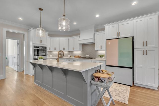 8009 Brightwater Way, Spring Hill, TN 37174