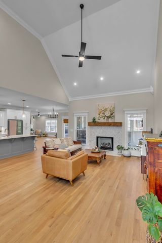 8009 Brightwater Way, Spring Hill, TN 37174