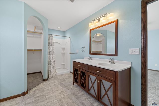 107 FOX TRAIL, Box Elder, SD 57719