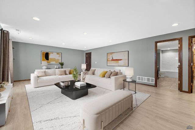 107 FOX TRAIL, Box Elder, SD 57719