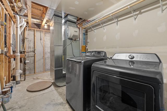 107 FOX TRAIL, Box Elder, SD 57719