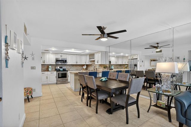 1480 GULF BOULEVARD 202, Clearwater Beach, FL 33767