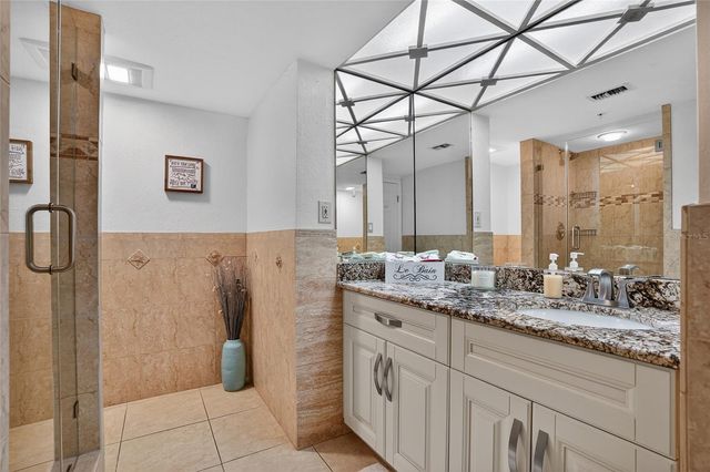 1480 GULF BOULEVARD 202, Clearwater Beach, FL 33767