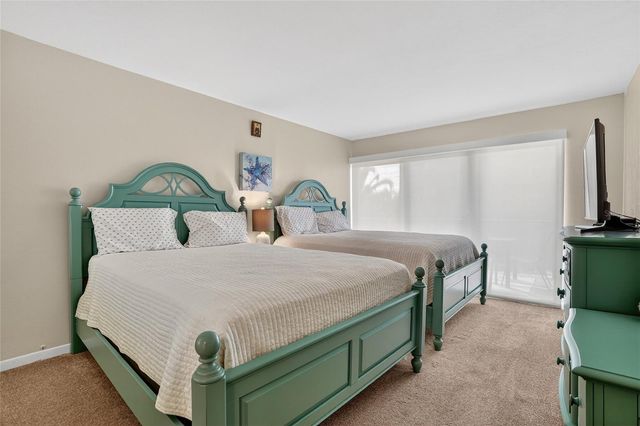 1480 GULF BOULEVARD 202, Clearwater Beach, FL 33767