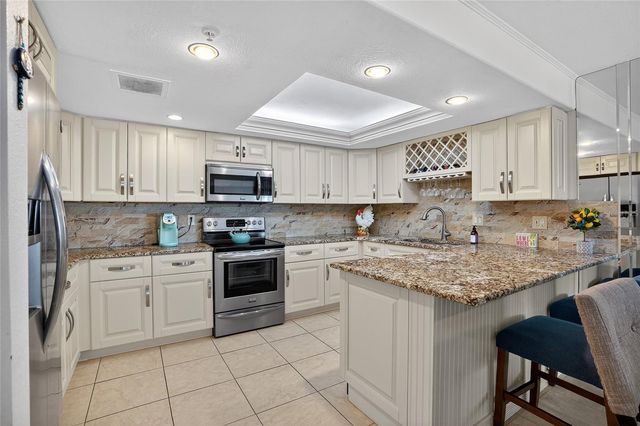 1480 GULF BOULEVARD 202, Clearwater Beach, FL 33767