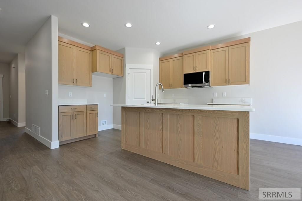 Image 4 of property listing at 3755 Benelli Dr, Idaho Falls, ID 83401