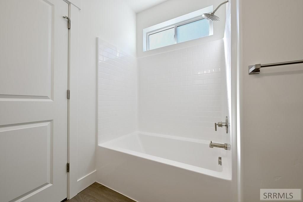 Image 8 of property listing at 3755 Benelli Dr, Idaho Falls, ID 83401