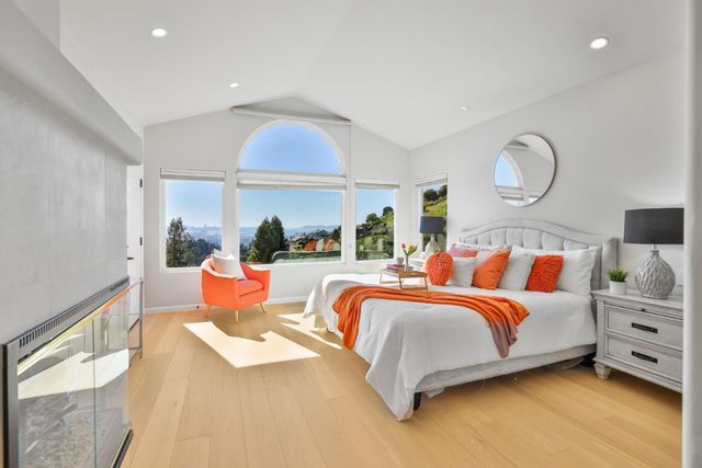 15 Serramar Drive, Oakland, CA 94611