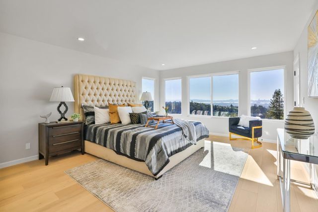 15 Serramar Drive, Oakland, CA 94611