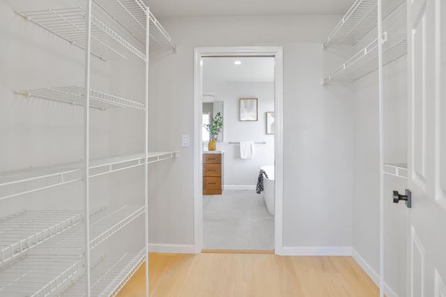 15 Serramar Drive, Oakland, CA 94611