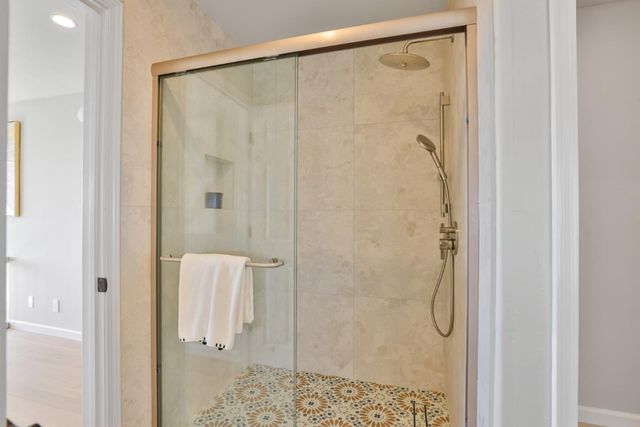 15 Serramar Drive, Oakland, CA 94611